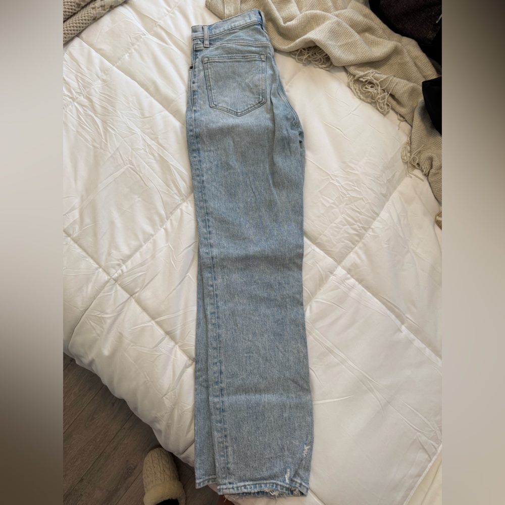 Abercrombie & Fitch The ‘90s Straight Ultra High Rise Jeans